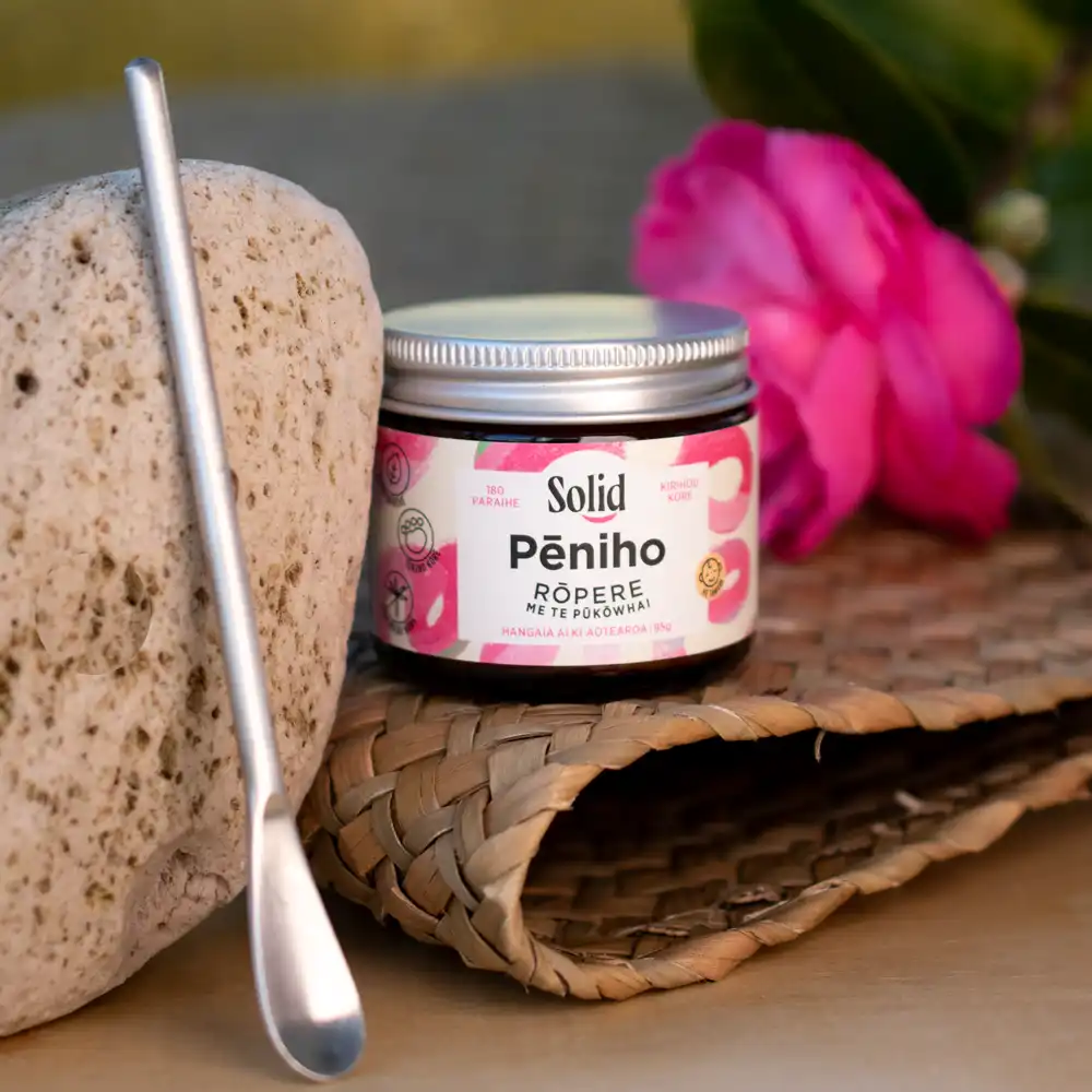 Pēniho Rōpere (Strawberry Toothpaste) Pēniho Rōpere (Strawberry Toothpaste)