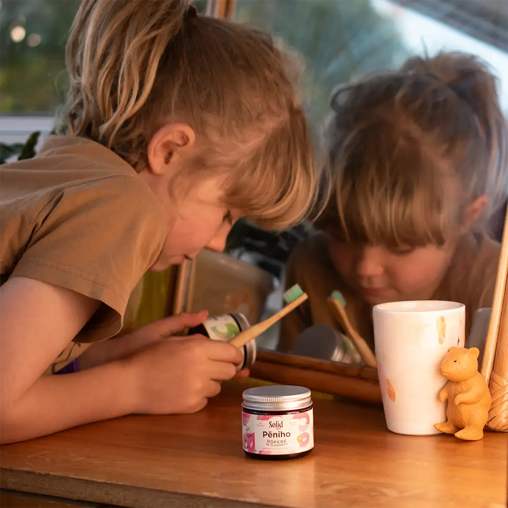 Strawberry Toothpaste With Fluoride Strawberry Toothpaste With Fluoride - Image 4